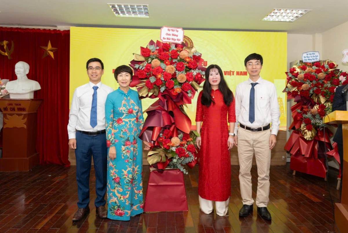 GS.TS Từ Thị Loan được bầu làm Chủ tịch Hiệp hội Phát triển Văn hóa